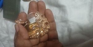 Elegant Gold Pendant Necklace